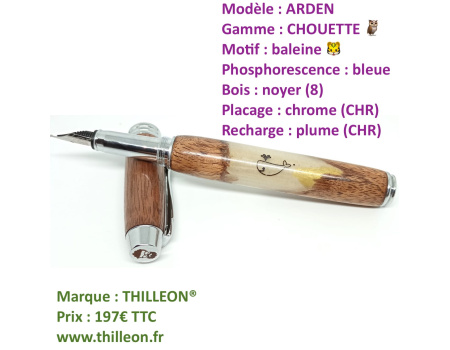 arden_chouette_plume_bleu_baleine__noyer_chr_stylo_bois_artisanal_thilleon_ouvert_orig